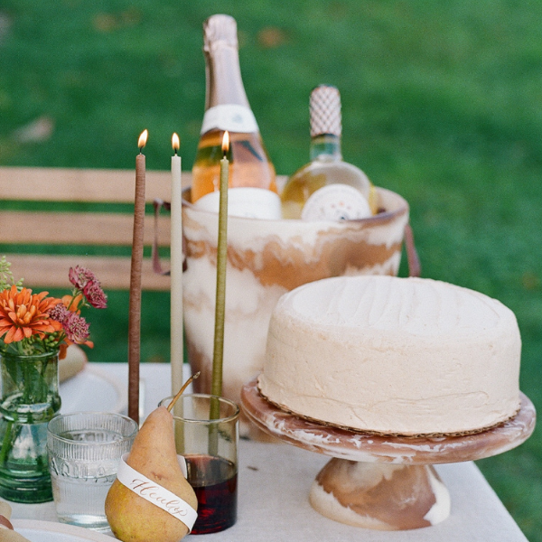 Hugo Brown Swirled Resin Cake Stand