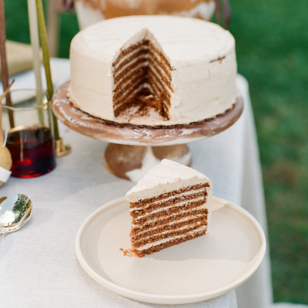 Hugo Brown Swirled Resin Cake Stand